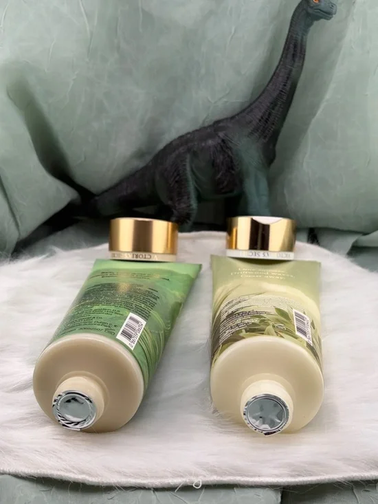 Victoria's Secret Fresh Jade & Vibrant Breeze Fragrance Lotions | NWT SEALED - Picture 4 of 4